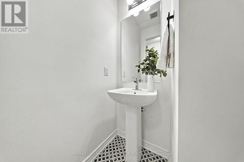 3302 Marchington Square, Pickering, ON 