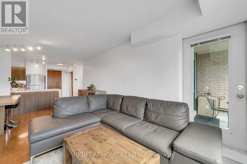 1202 - 11 Oneida Crescent, Richmond Hill, ON 