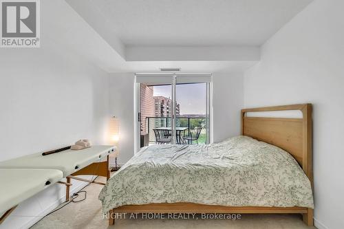 1202 - 11 Oneida Crescent, Richmond Hill, ON 