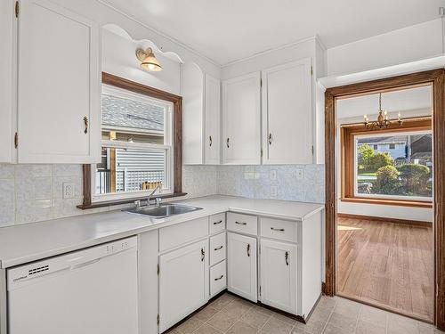 44 Locks Road, Dartmouth, NS 