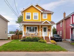 16 Esher Street  Charlottetown, PE C1A 5G4