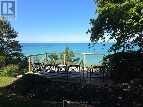 Perfect for Wine and Sunsets - 74399 Cardinal Court, Bluewater (Stanley), ON 