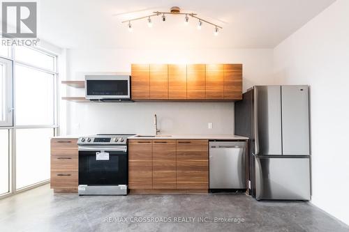 3A - 3333 DUNDAS STREET W , Toronto, Ontario M6P 2A6 2