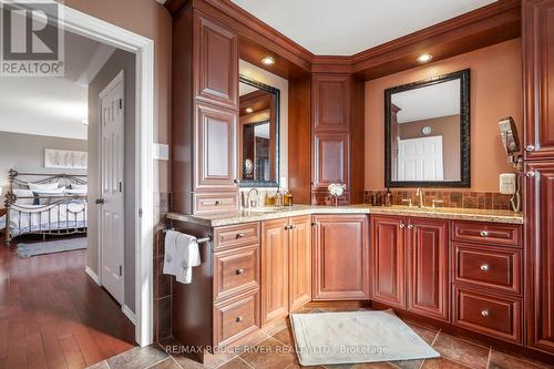 965 Ridge Valley Drive, Oshawa, ON 