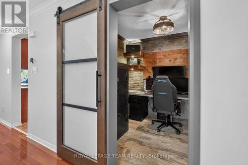 DEN off of the dining Room - 2136 Bergamot Circle, Ottawa, ON 