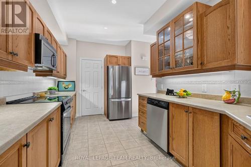 66 Evelyn Powers Private, Ottawa, ON 