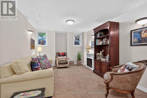 66 Evelyn Powers Private, Ottawa, ON 