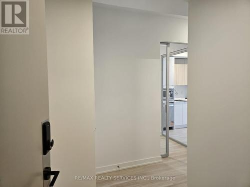 2707 - 5105 HURONTARIO STREET , Mississauga, Ontario L4Z 3X7 5