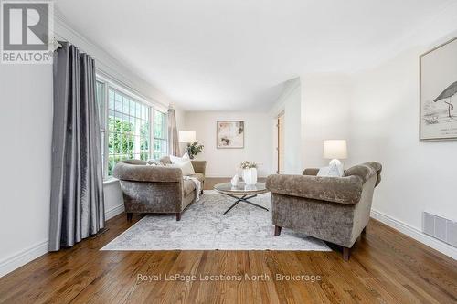 2 Mills Circle, Springwater (Midhurst), ON 