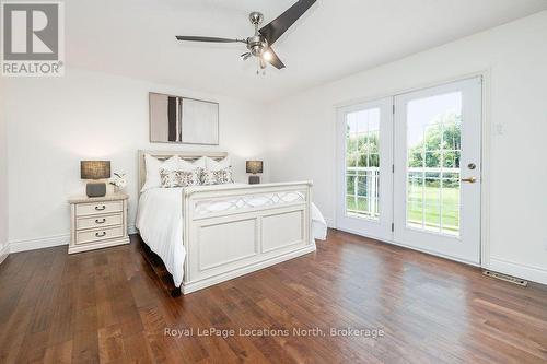 2 Mills Circle, Springwater (Midhurst), ON 