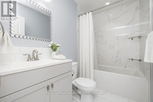 2 Mills Circle, Springwater (Midhurst), ON 