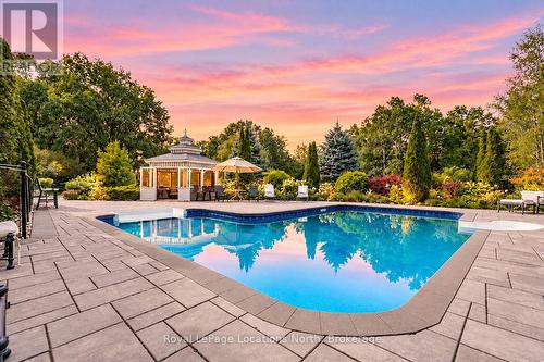 2 Mills Circle, Springwater (Midhurst), ON 