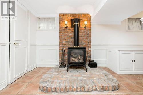2 Mills Circle, Springwater (Midhurst), ON 