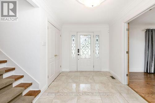 2 Mills Circle, Springwater (Midhurst), ON 