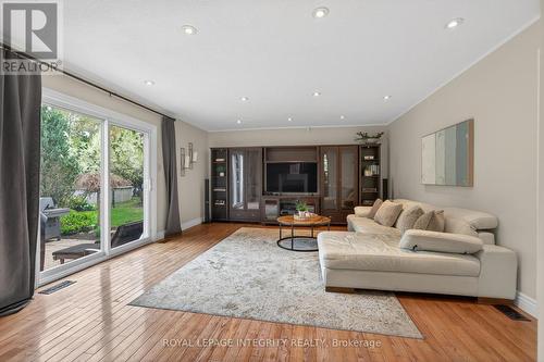 285 Fireside Drive, Ottawa, ON 