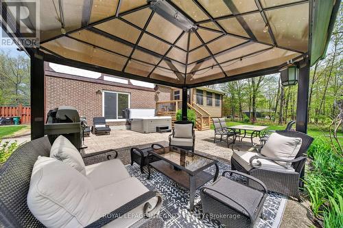 285 Fireside Drive, Ottawa, ON 