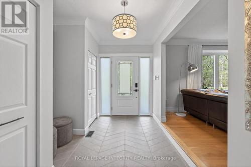 285 Fireside Drive, Ottawa, ON 
