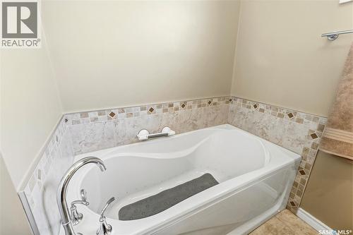 135 Broadway Avenue, Regina, SK 