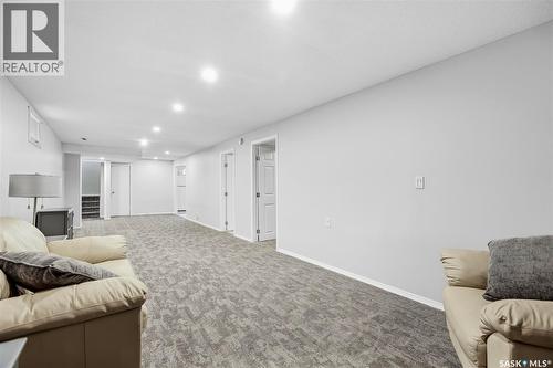 135 Broadway Avenue, Regina, SK 