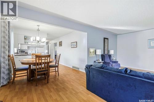 135 Broadway Avenue, Regina, SK 