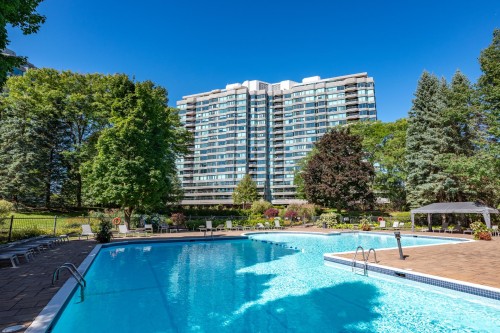 Pool - 1603-90 Rue Berlioz, Montréal (Verdun/Île-Des-Soeurs), QC 