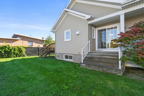 Courtyard - 69 Rue Beaudin, Saint-Rémi, QC 