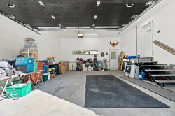 Garage - 