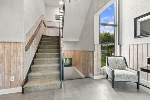 Staircase - 26-121 Av. Hochar, Saint-Sauveur, QC 