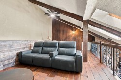 Mezzanine - 