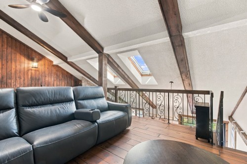 Mezzanine - 26-121 Av. Hochar, Saint-Sauveur, QC 