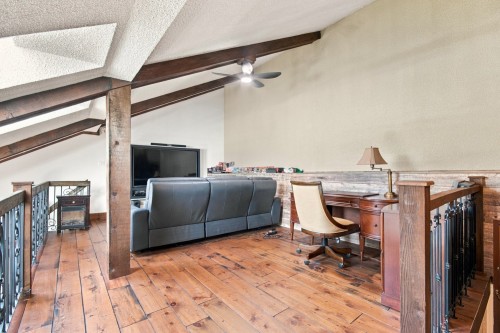 Mezzanine - 26-121 Av. Hochar, Saint-Sauveur, QC 