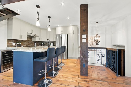Kitchen - 26-121 Av. Hochar, Saint-Sauveur, QC 