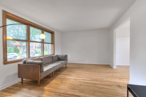 Living Room - 4770 Av. St-Ignatius, Montréal (Côte-Des-Neiges/Notre-Dame-De-Grâce), QC 