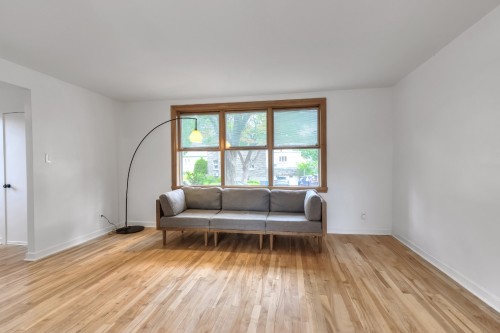 Living Room - 4770 Av. St-Ignatius, Montréal (Côte-Des-Neiges/Notre-Dame-De-Grâce), QC 