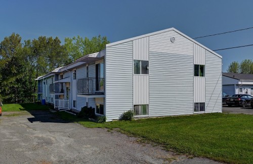 Front of Structure - 89 Route 108, Lingwick, QC 