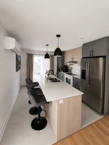 2-15 Rue Picken , Waterloo, QC J0E 2N0 2