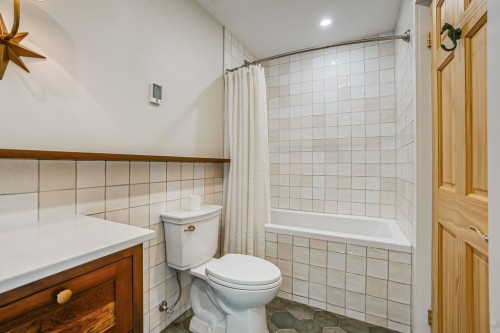 Master Bathroom - 10 Ch. Jasmin, Chelsea, QC 