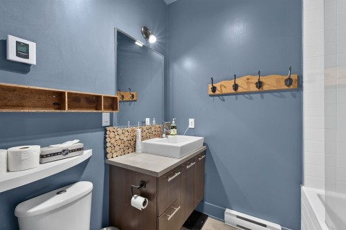 Bathroom - 504-1005 Rue Des Francs-Bourgeois, Boisbriand, QC 