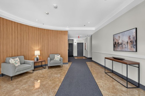 Mud Room - 504-1005 Rue Des Francs-Bourgeois, Boisbriand, QC 