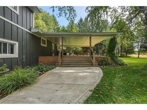 15198 St. Ignatius Line, Bothwell, ON 
