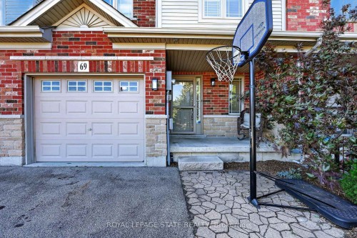69 Sumner Crescent, Grimsby, ON 