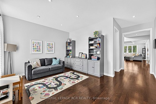 52 Hackett Street, East Gwillimbury, ON 