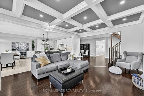 52 Hackett Street, East Gwillimbury, ON 