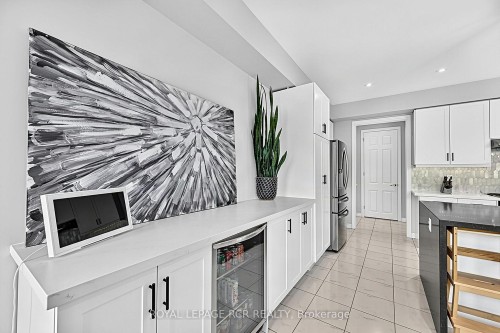 52 Hackett Street, East Gwillimbury, ON 