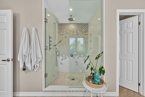 52 Hackett Street, East Gwillimbury, ON 