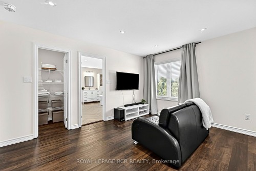52 Hackett Street, East Gwillimbury, ON 