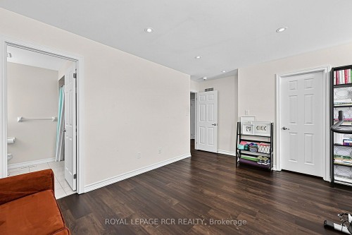 52 Hackett Street, East Gwillimbury, ON 