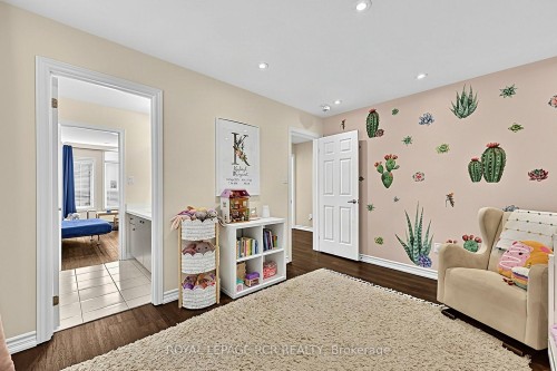 52 Hackett Street, East Gwillimbury, ON 
