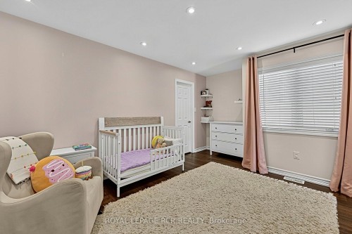 52 Hackett Street, East Gwillimbury, ON 