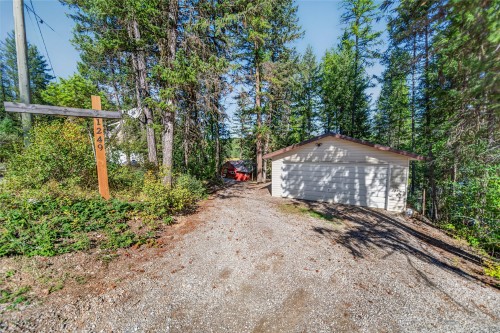 1249 Tie Lake Shore Road, Jaffray, BC 